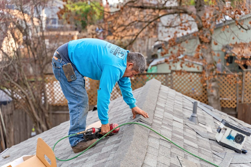 MEC Builds roofer on the job